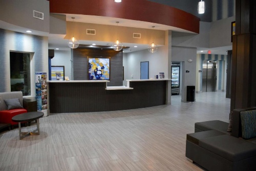 Best Western Plus Airport Inn & Suites image 12