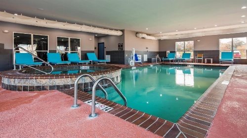 Best Western Plus Airport Inn & Suites image 26