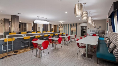 Best Western Plus Airport Inn & Suites image 40